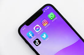 best time for Instagram and social media promotion